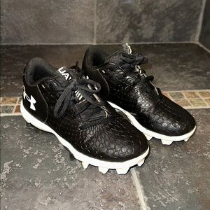 Under Armour Black and White Soccer Cleats